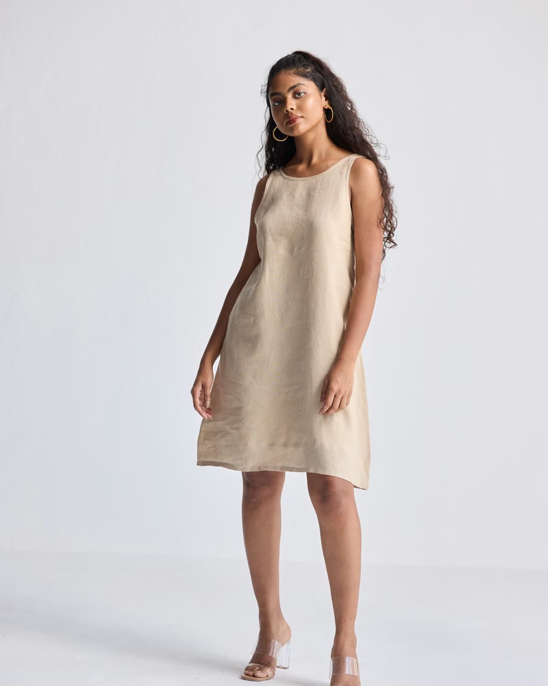 Shirt dress in natural linen